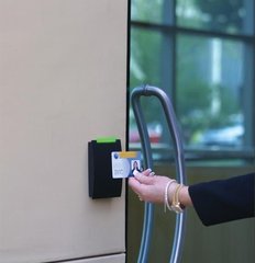 门禁存漏洞 安全谁保障 门禁存漏洞 安全谁保障